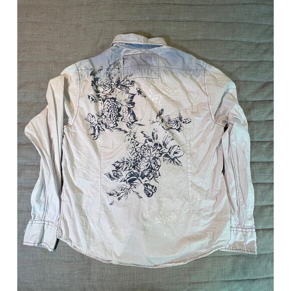 Guess Blue/White Washed, Floral Design Flip Cuff Pearl Button w/Pocket Size XL - Picture 2 of 16